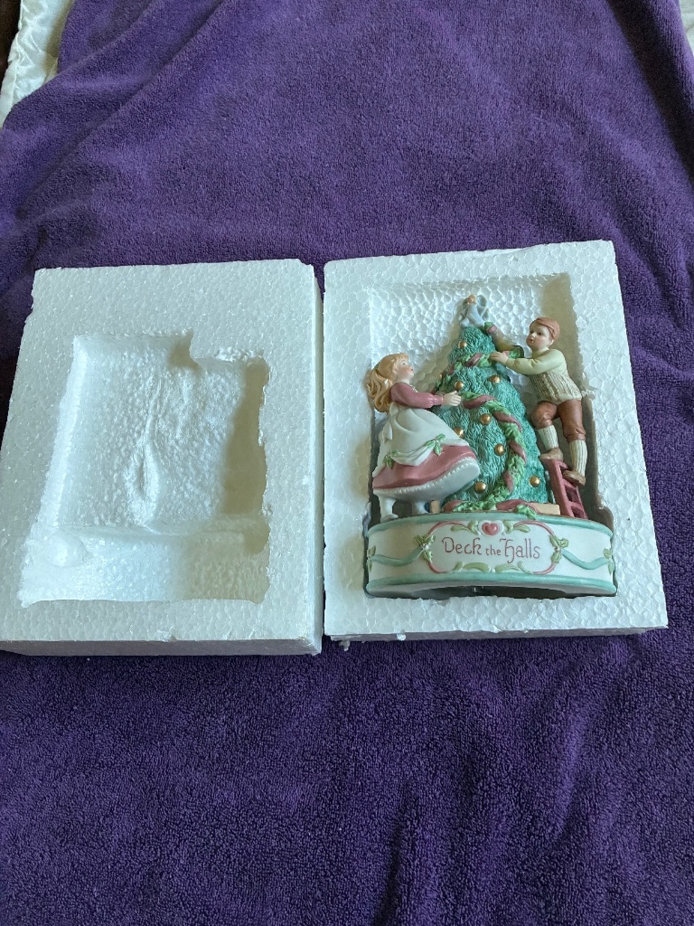 Hamilton Gifts Deck The Halls Ceramic Wind Up Musical Figurine